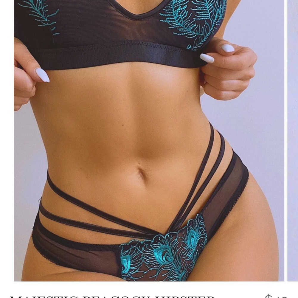 Elegant Black and Teal Lace Bra Set